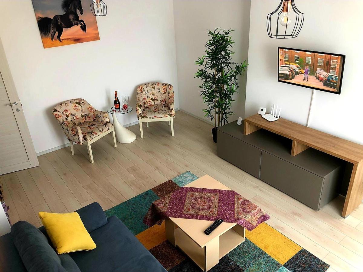 Jolie Apartments Брашов Экстерьер фото